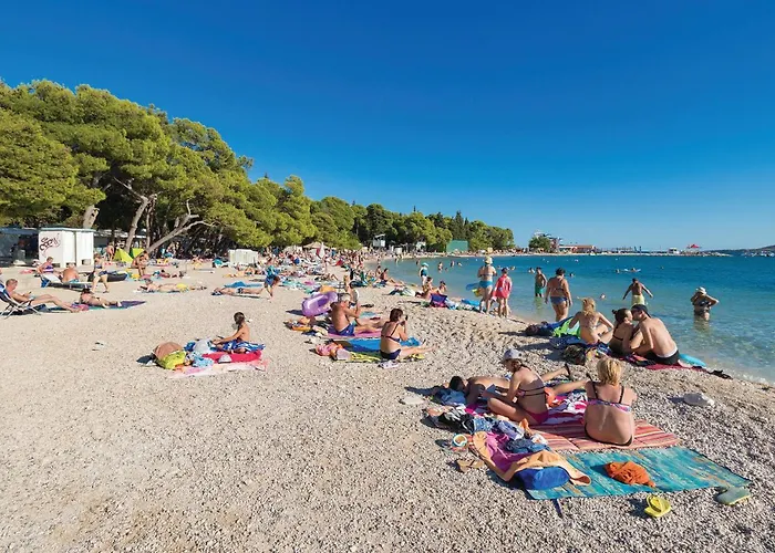 3 Bedroom Cozy In Hébergement de vacances Biograd Na Moru