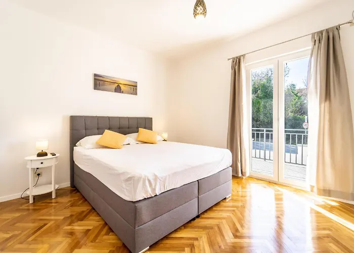 Hébergement de vacances 3 Bedroom Cozy In *