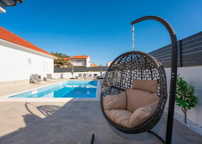 Hébergement de vacances 3 Bedroom Cozy In *