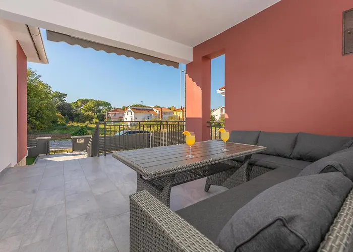 펜션 3 Bedroom Cozy In *